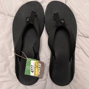 Chaco Flip Flop Mens 9 NWT